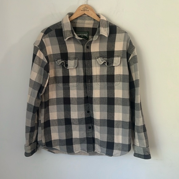 American Eagle Outfitters Other - American Eagle Men’s Plaid Gray Casual Button Down Flannel Size Medium 💚
